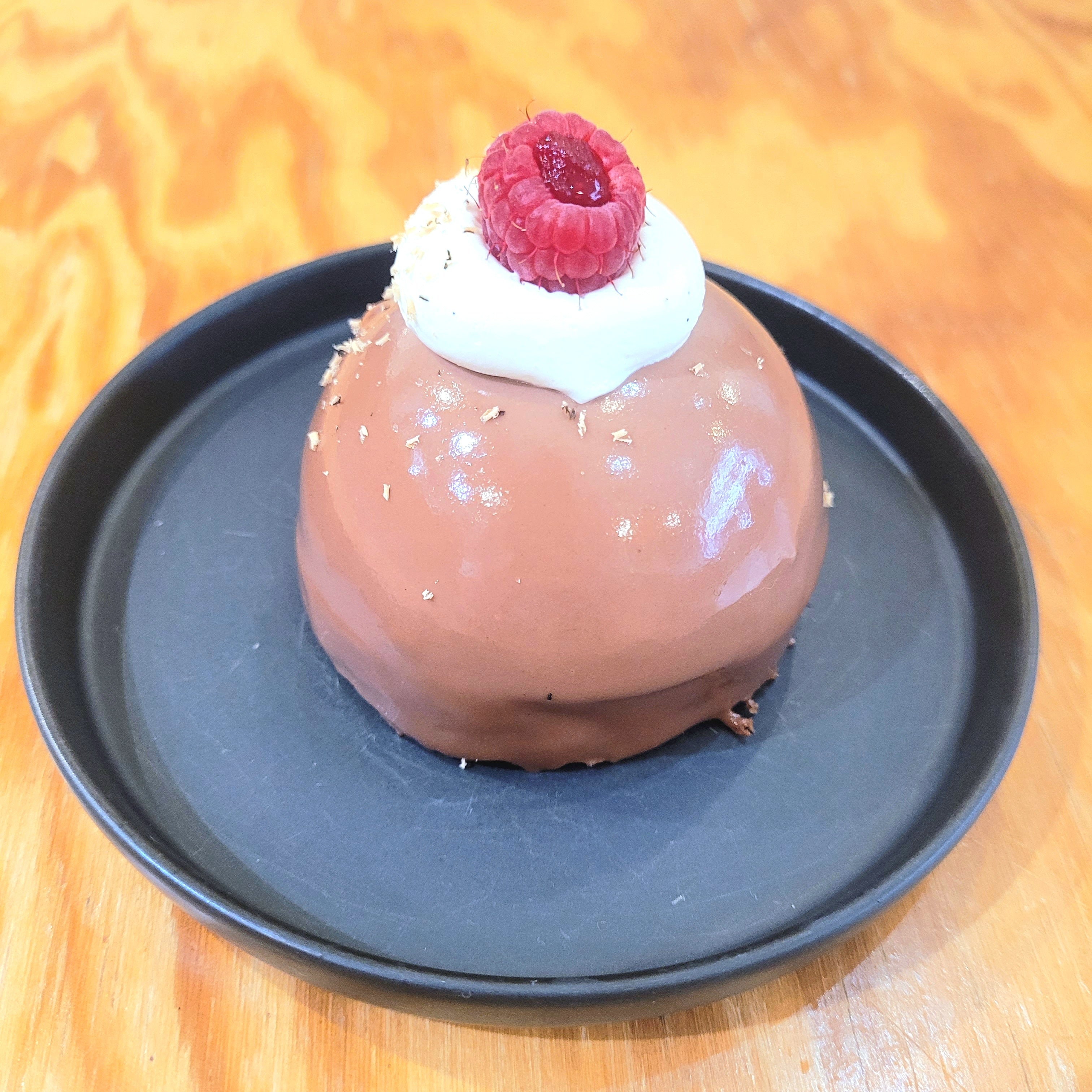 Entremets Chocolat Framboise Vanille